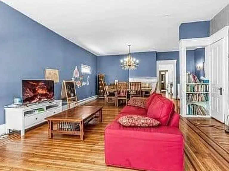 128 Richmond Ave — Photo 4