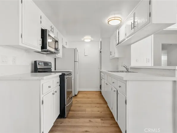 8649 Sunland Blvd APT 5, Sun Valley, CA 91352