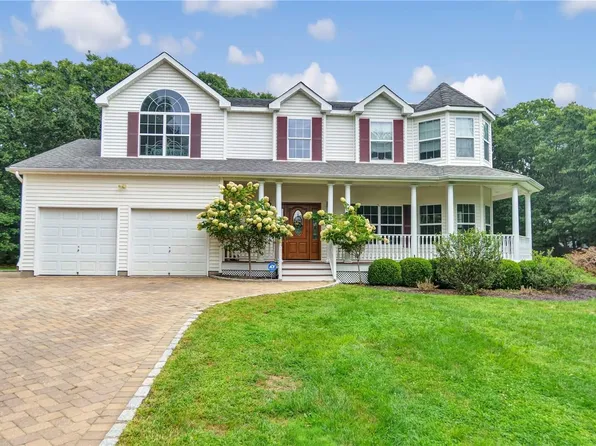 10 Jessie Road, Eastport, NY 11941