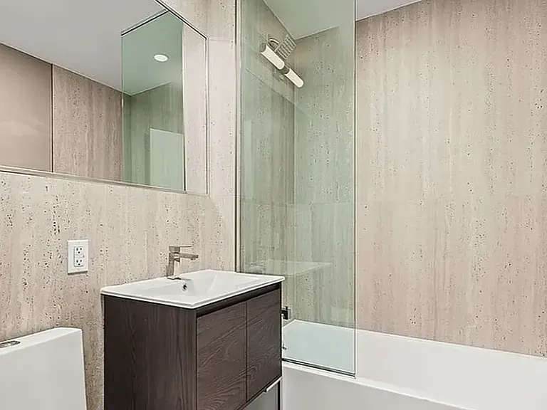 435 Warwick St #2B — Photo 5
