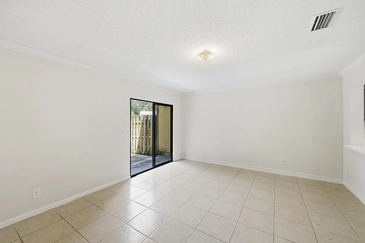 Building Photo - 5154 Breckenridge Pl #42