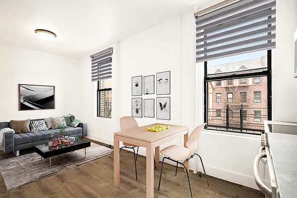 Rented by MNS | media 2