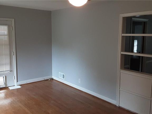 4th image of 7909 Sycamore Ln