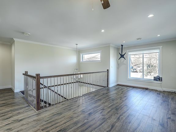 5th image of 4620 River Rd W