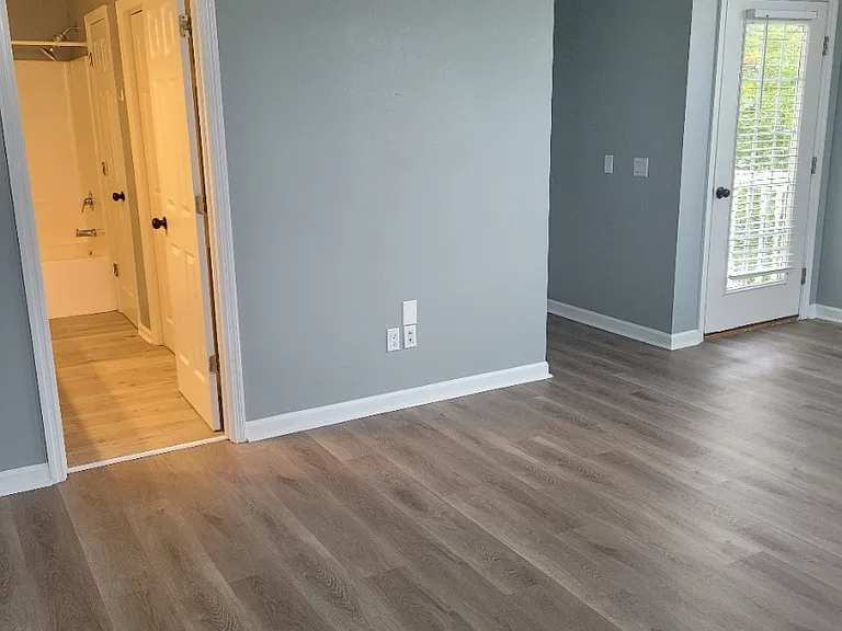 1 Abbey Ave — Photo 17