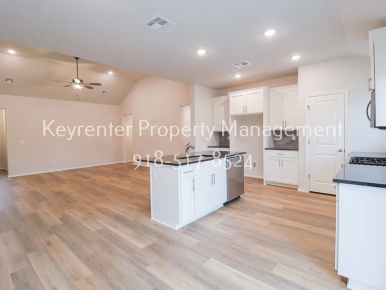 3109 S Redwood Pl — Photo 16