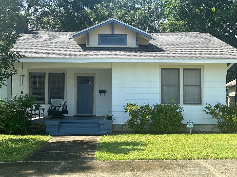 1st image of 1417 E Desoto St