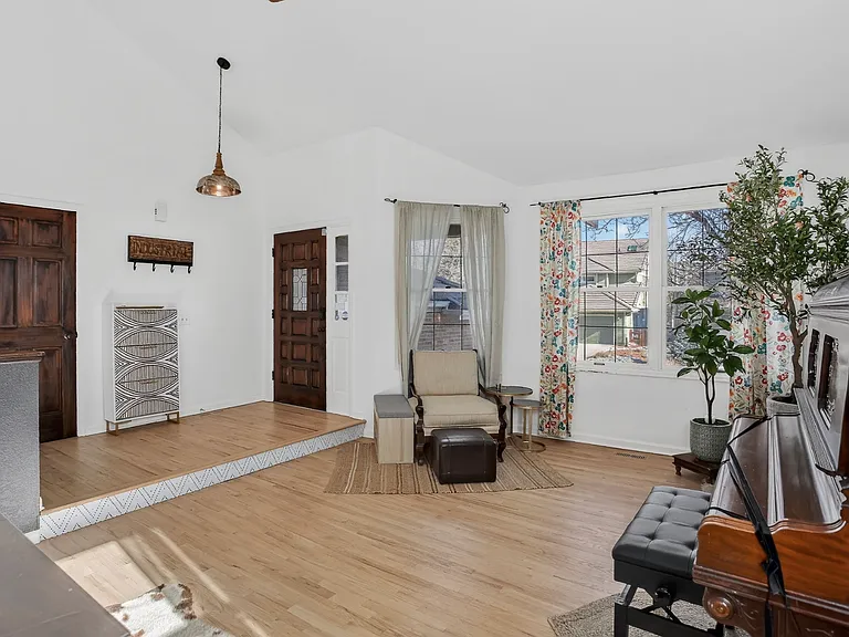 13 Mesa Oak — Photo 2
