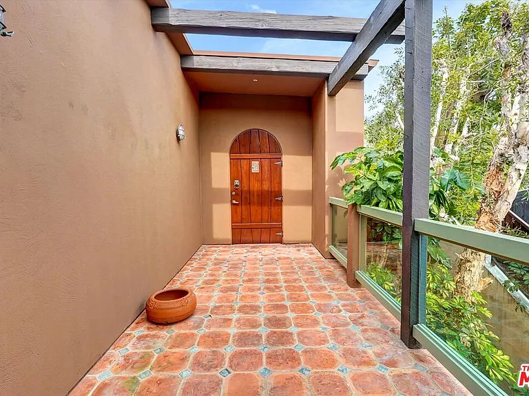 3916 Rambla Orienta — Photo 5