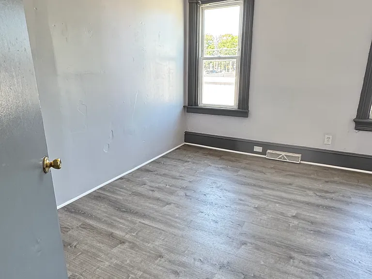 46 Delsea Dr N — Photo 22