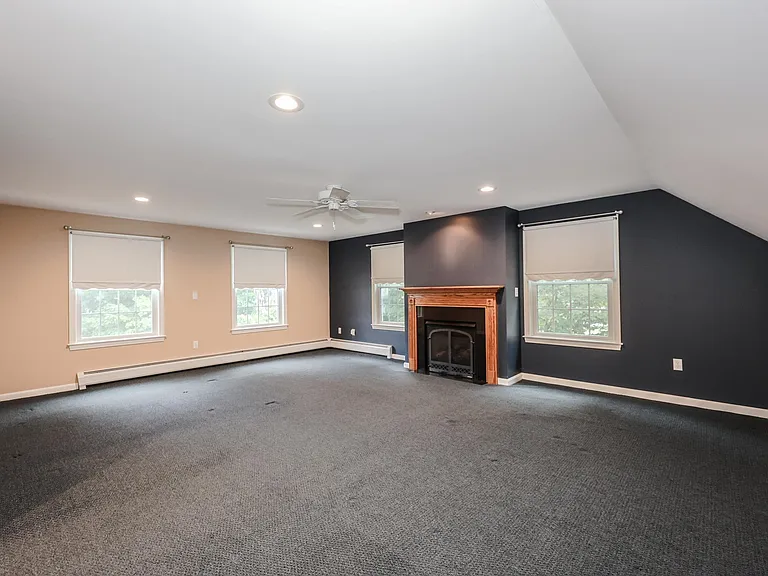 55 Holbrook Hill Rd — Photo 34