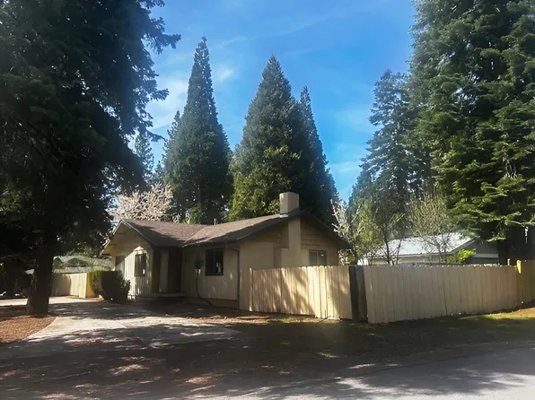 3801 Mary Ann Ln, Lake Almanor, CA 96137