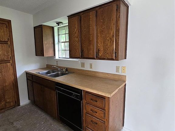 4th image of 521 Libra St