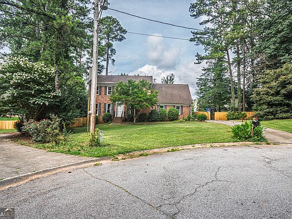 3rd image of 3170 Pine Cove Ct SW