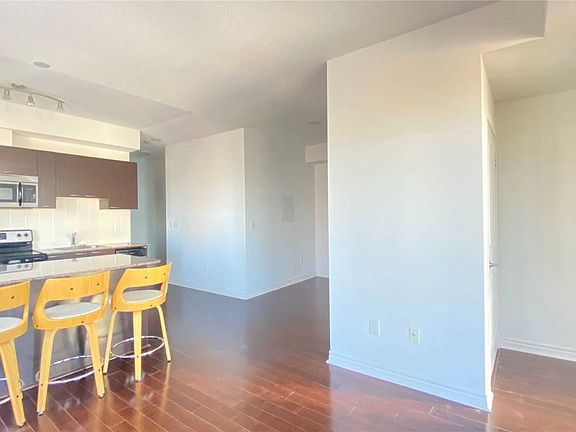 3rd image of 385 Prince Of Wales Dr #1605