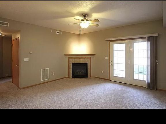 Living room with Fireplace