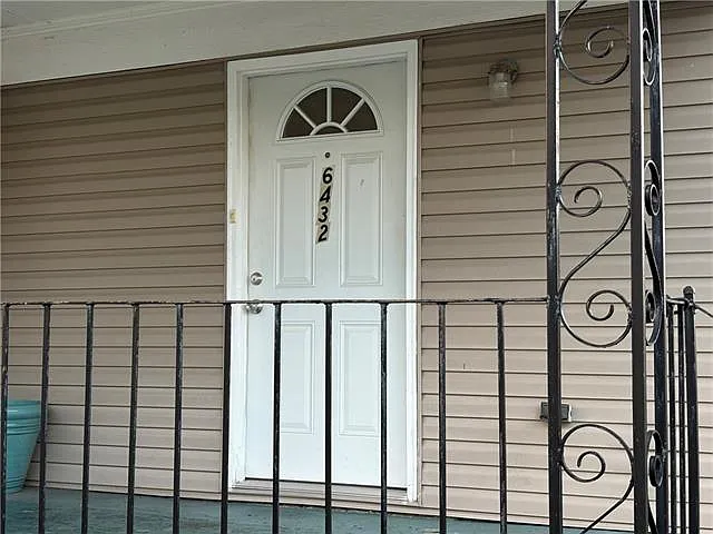 Studio, 1.0 bath, 341 sqft, $950 — Photo 3