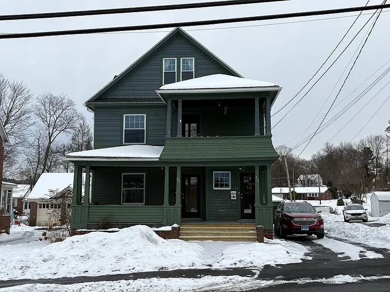 415 Litchfield St — Photo 4