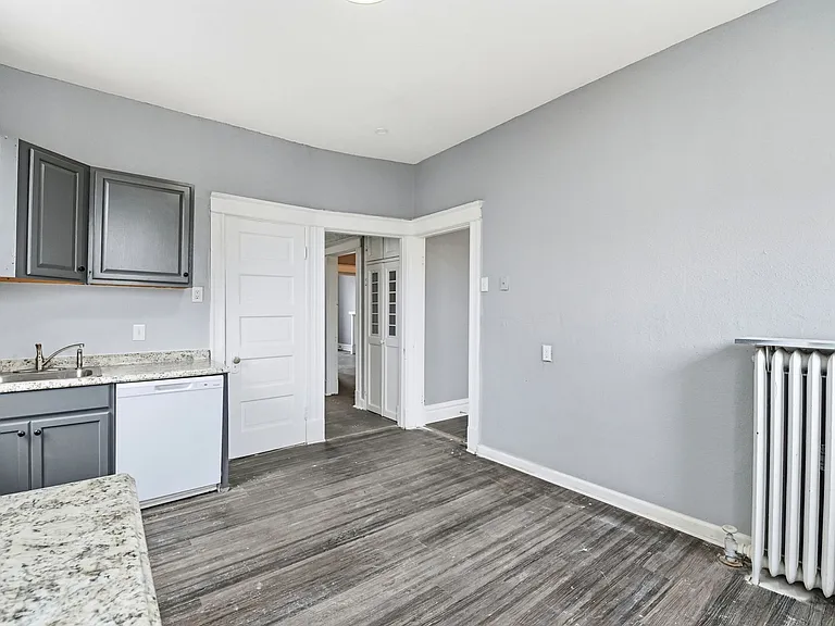 3623 Bamberger Ave #2F — Photo 5
