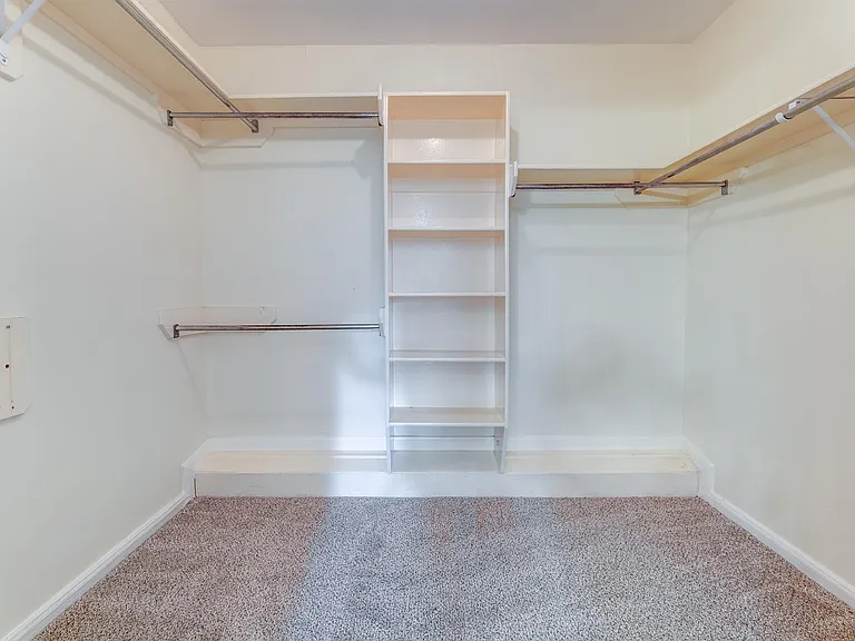17143 Summer Hollow Dr — Photo 24