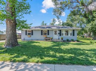 207 S State St, Chatham, IL 62629