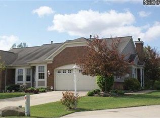338 Stone Bridge Dr, Northfield, OH