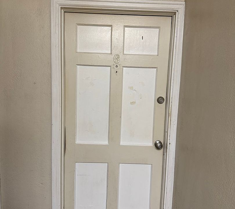 1st image of 620 W Fairhaven St #6