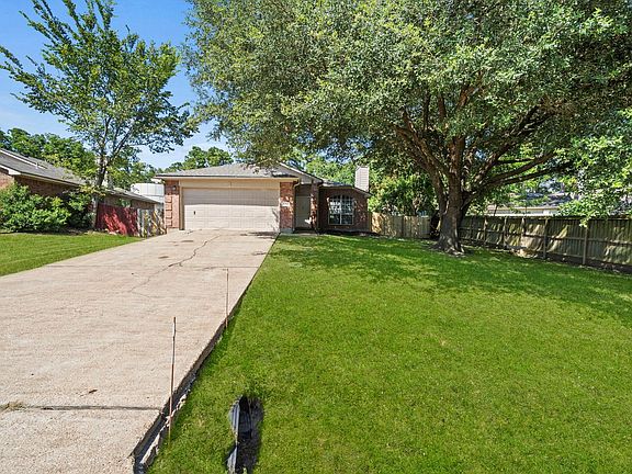 3rd image of 10506 Scenic Dr