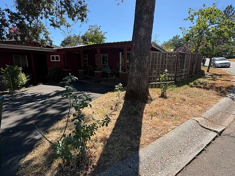 280 Marshall Way — Photo 12