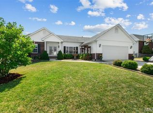 3981 Cambridge Crossing Dr, Saint Charles, MO