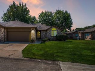 17210 Barbarosa Ln, Clinton Township, MI 48038