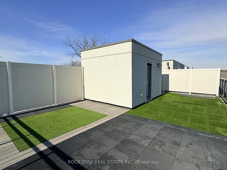 670 Atwater Ave #16 — Photo 4