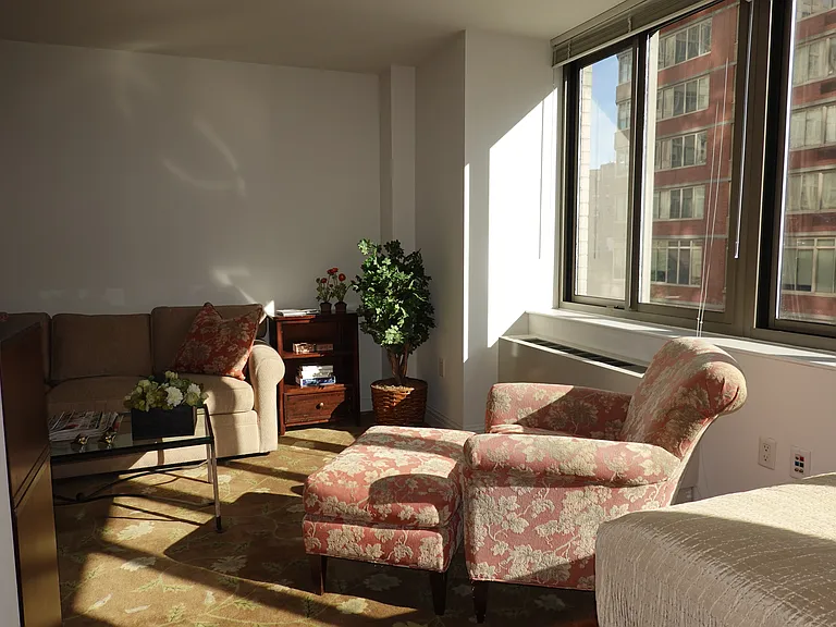 1500 Lexington Ave #11F — Photo 4