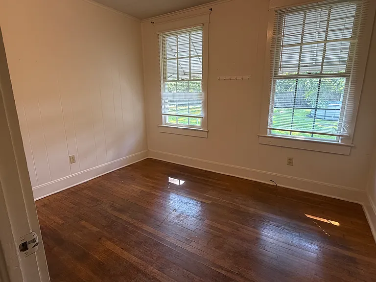 2185 Glasgow Ave — Photo 10