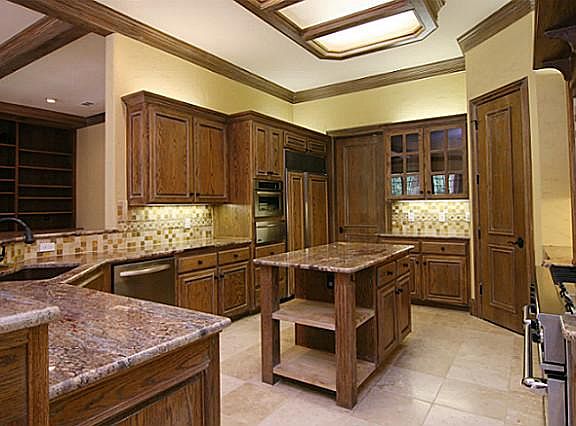 5th image of 3901 Wood Lake Dr