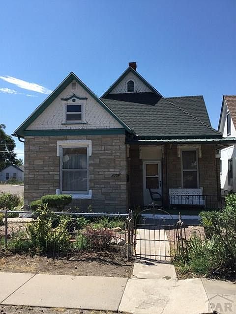 1st image of 920 E 2nd St