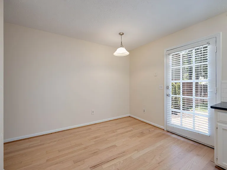 2604 Belcourt Ave #B — Photo 12