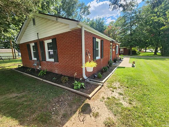 4th image of 1625 Waggoner Ave