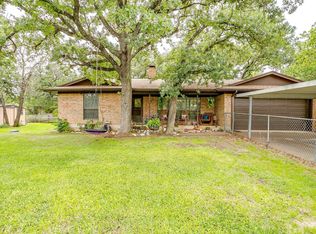 814 Branding Iron Trl, Granbury, TX 76049