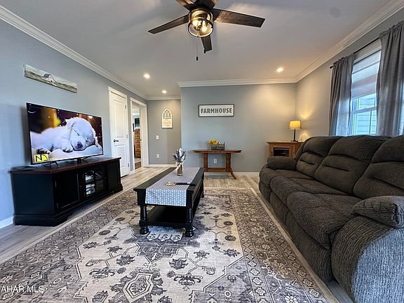 5th image of 506 Lykens Dr