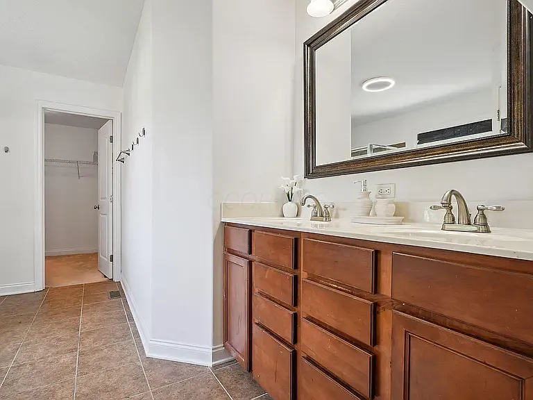 140 Andiron Dr — Photo 14