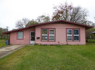217 Magnolia St, Lake Jackson, TX 77566