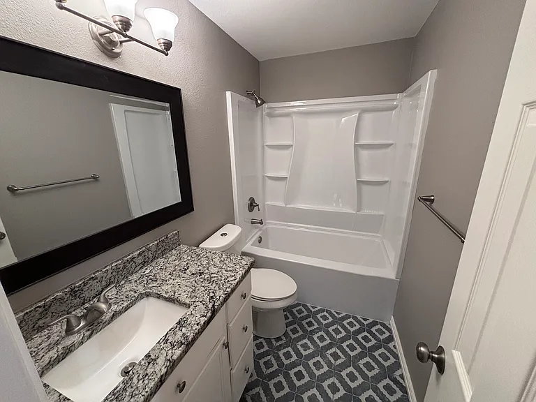 708 Edney St — Photo 5