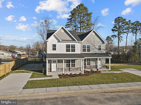 5th image of 827 Parkway St