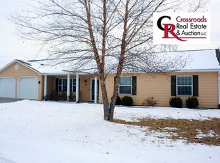 3884 Fox Ridge Dr, Manhattan, KS 66502