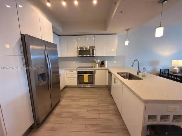 999 SW 1st Ave APT 2613, Miami, FL 33130