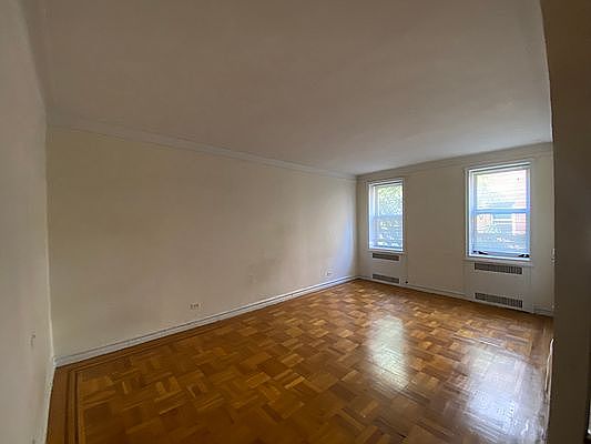 1st image of 4135 45th St APT 4C