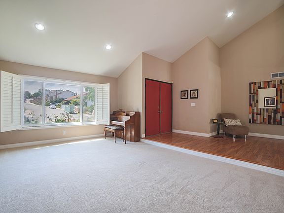 5th image of 3177 Bear Creek Dr
