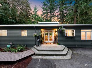 4620 NE 192nd St, Lake Forest Park, WA