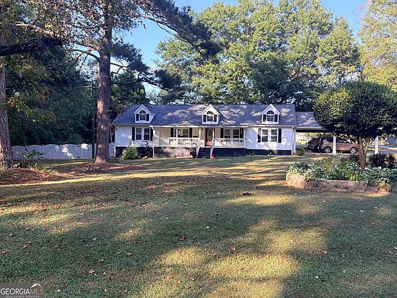 2nd image of 61 Beaver Rd